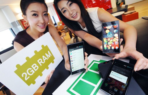 Smartphone LG 'khủng' có RAM 2 GB đầu tiên